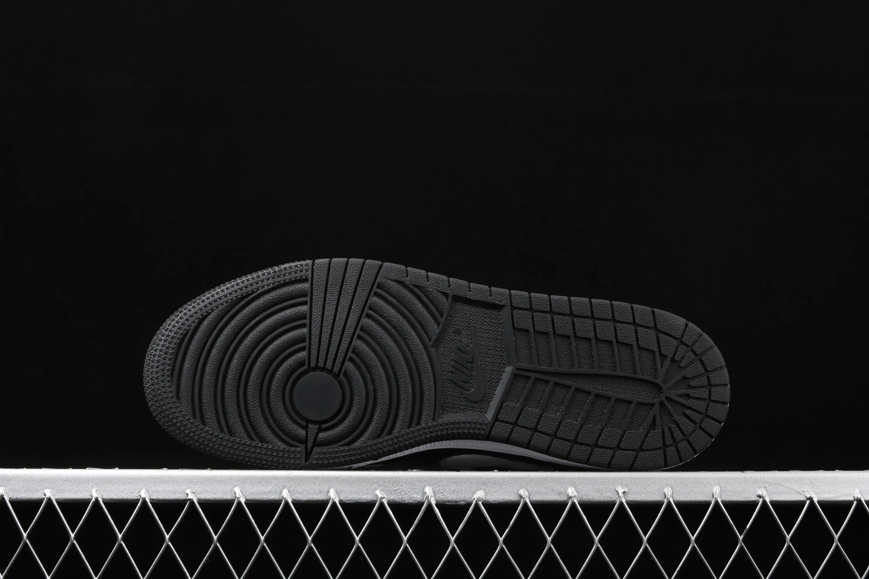 All categories Air Jordan Jordan series basketball shoes Air Jordan 1 Low Air Jordan 1 Low Black White AJ1 Joe 1 black and white small patent leather 553560-002